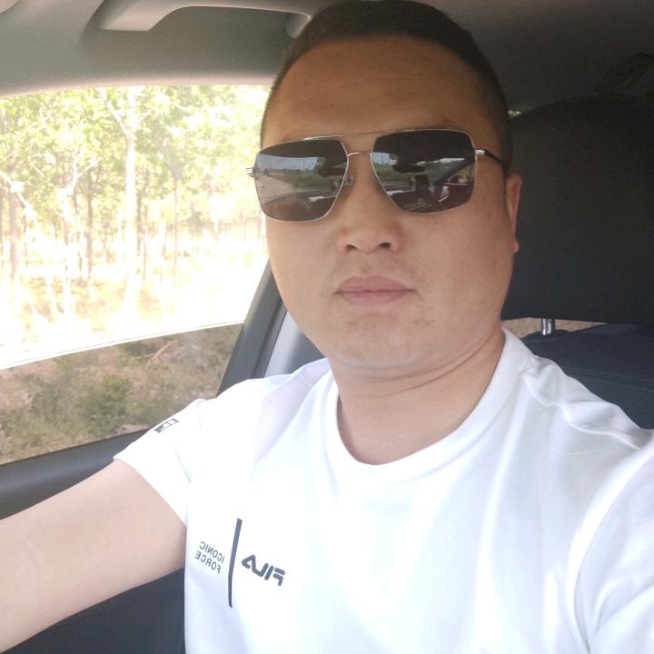 鲍永刚专业收购猪