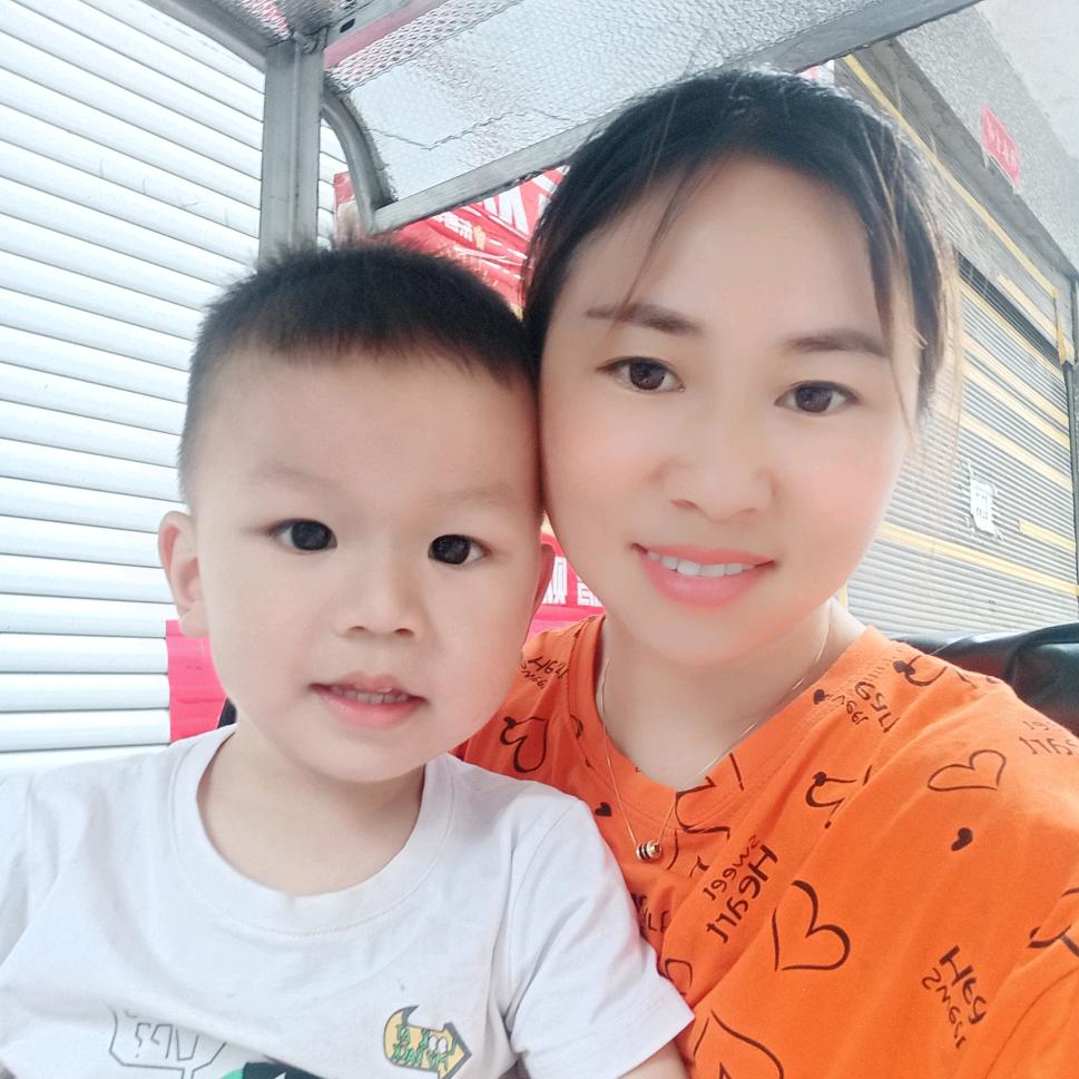 桐梓燎原天飞副食批发    容  姐姐