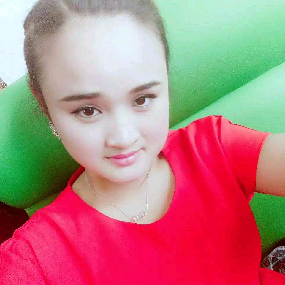 世上谁最亲，生我养我的父母亲