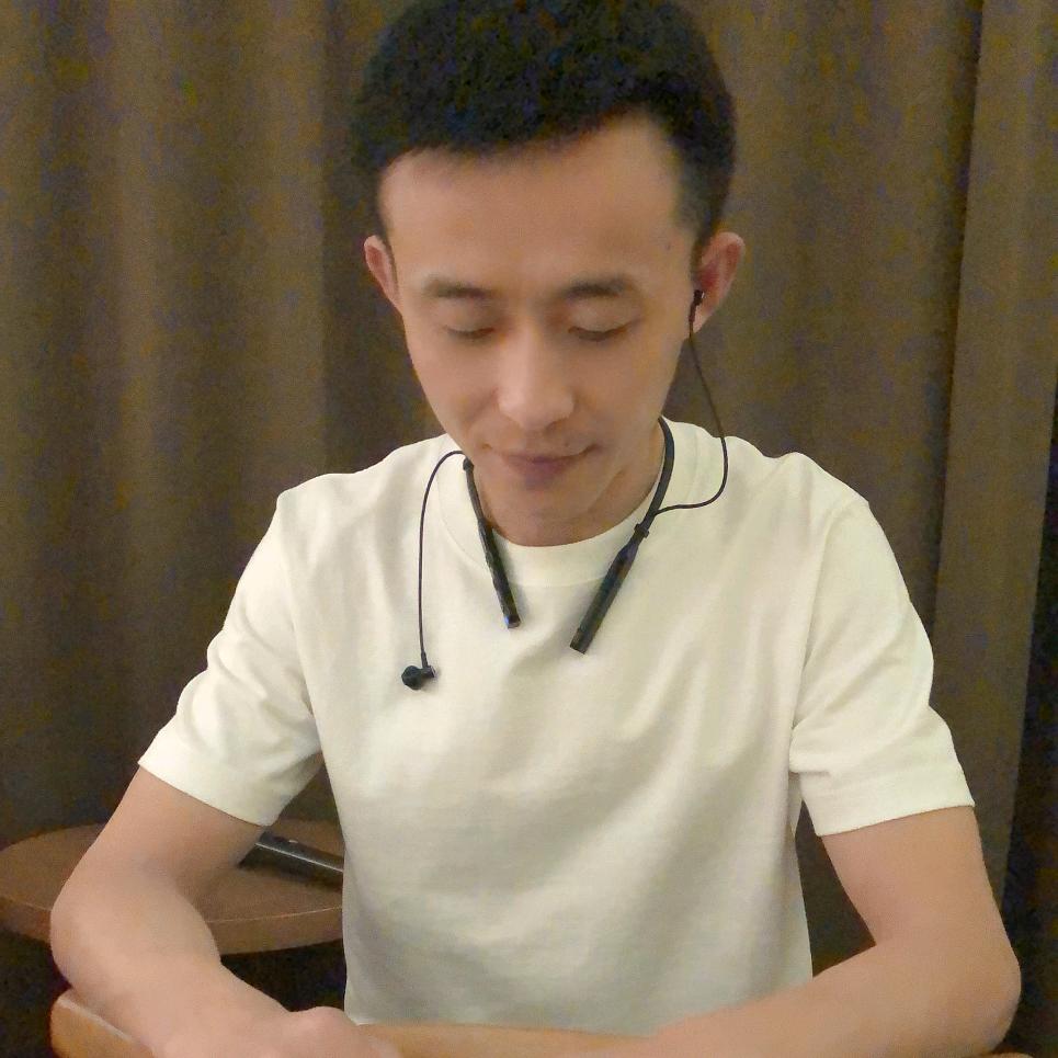 爱唱歌的  兵哥
