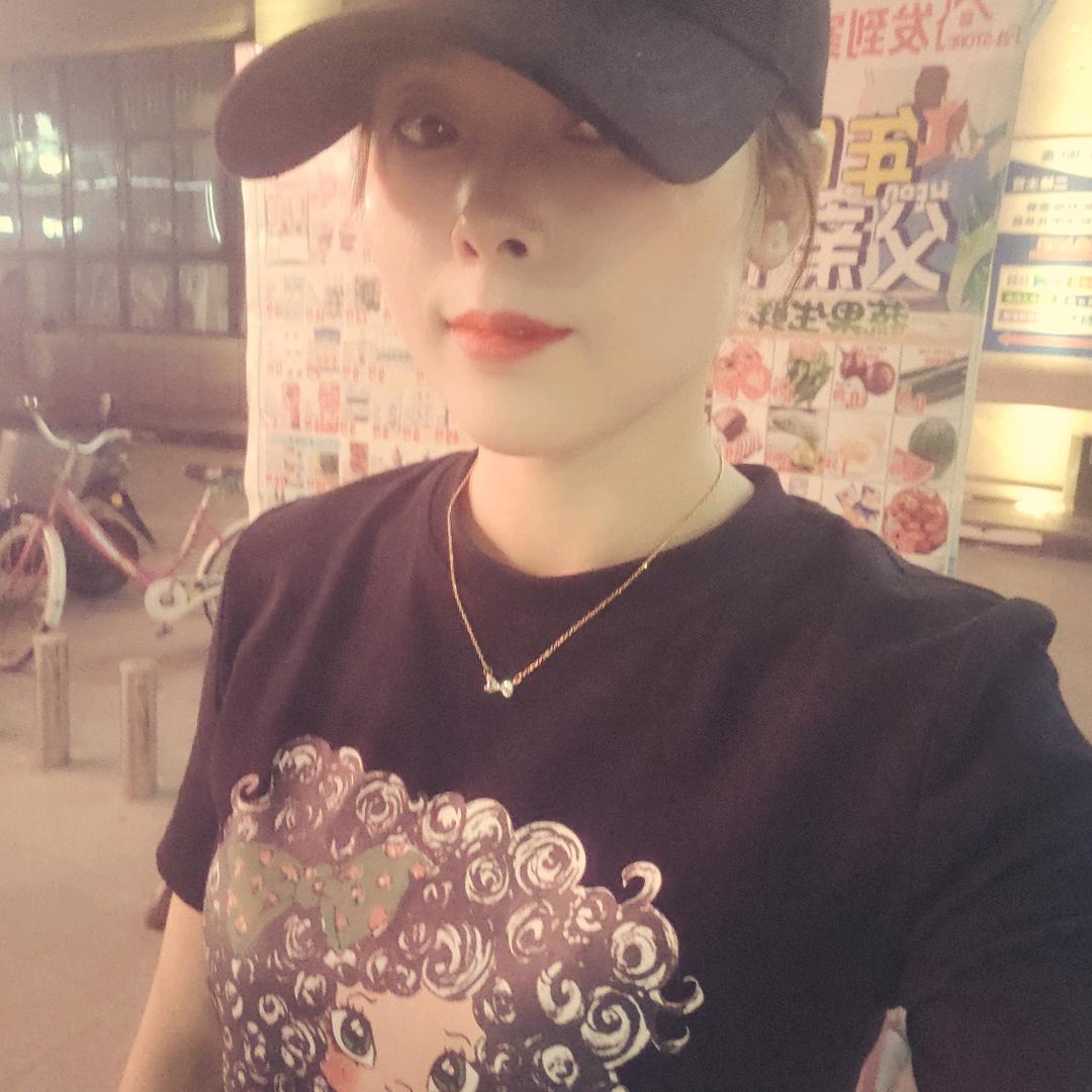 走路带风潇洒人