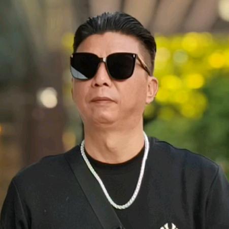 文哥来了
