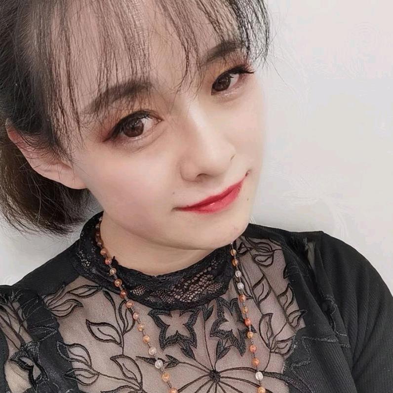 君君吖（辰颐物语招老板）