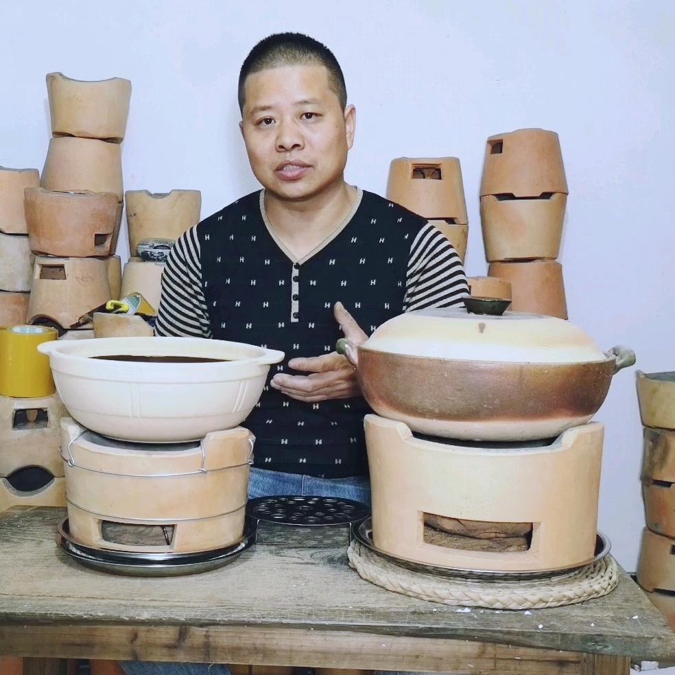 泥炉哥地摊打边炉