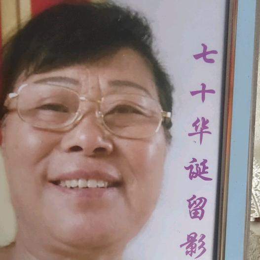 小草51年兔(拒绝连赞，拒男士合拍)