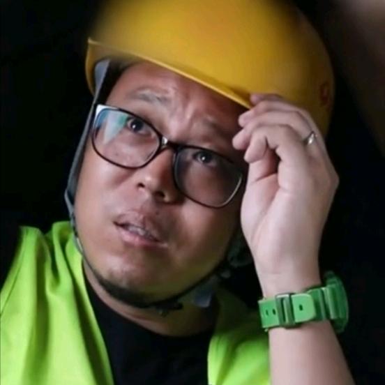 工程小黑
