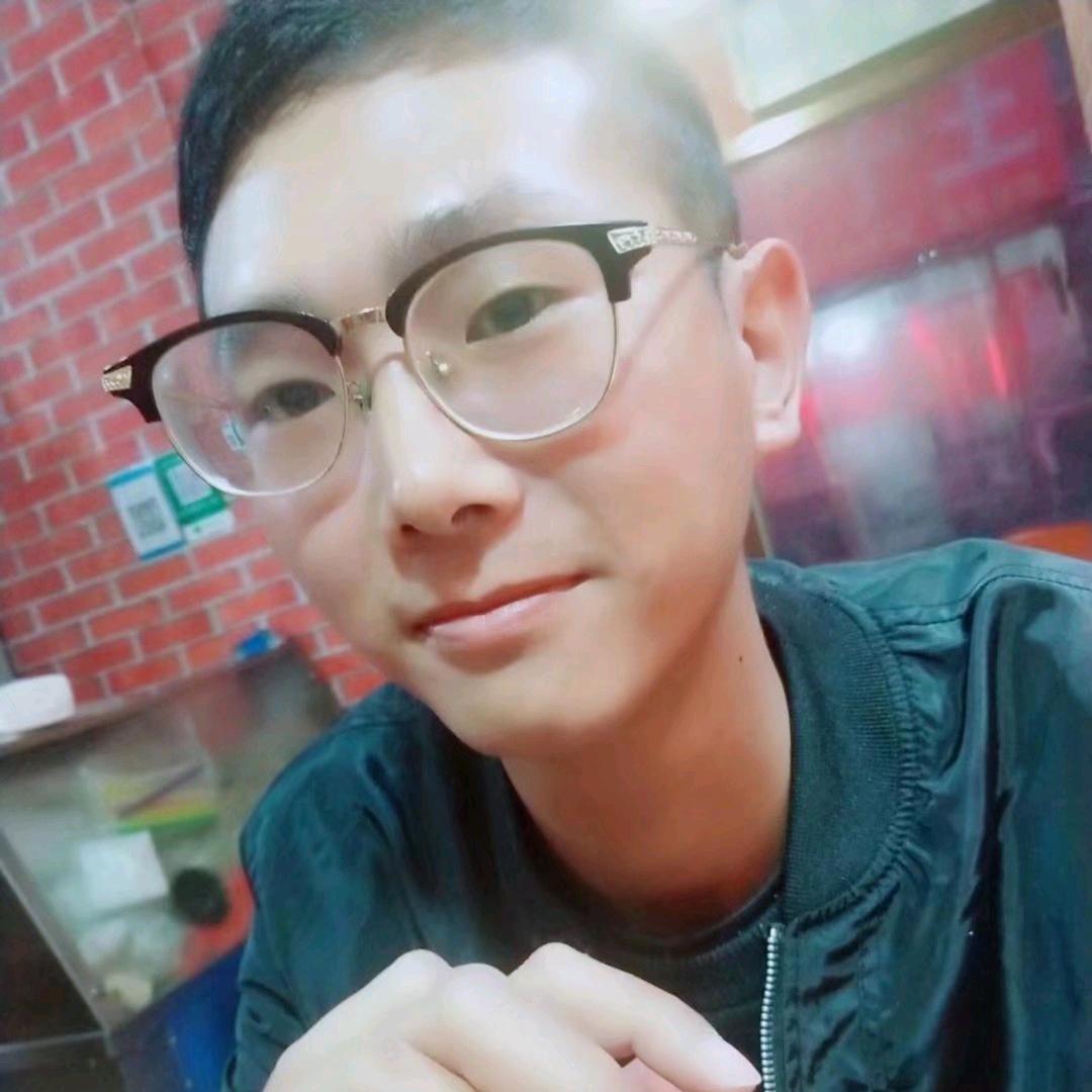 爆米花小鹤
