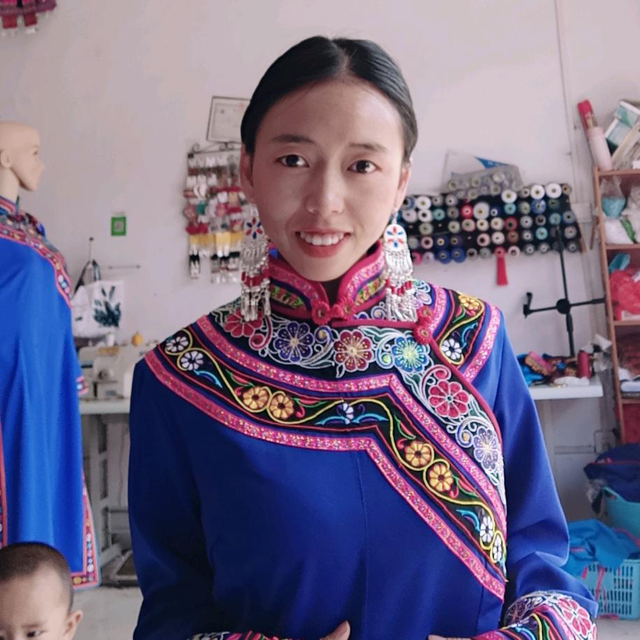 盘州市淤泥河利苏裁缝铺