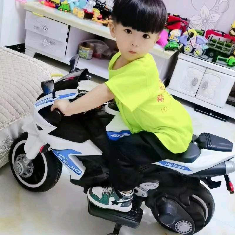 我家有两个小宝贝