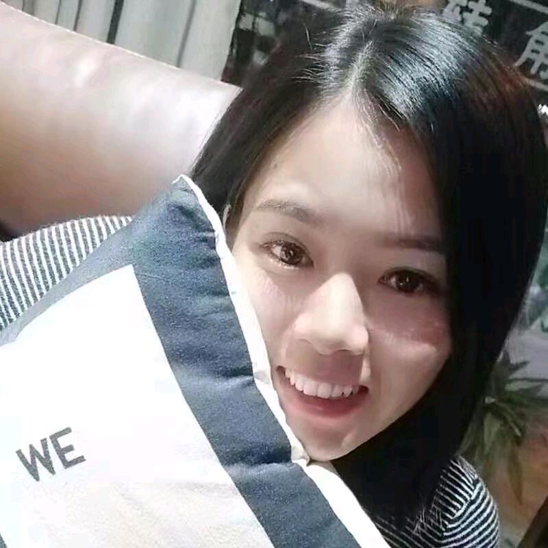 小芸姐姐😘😘
