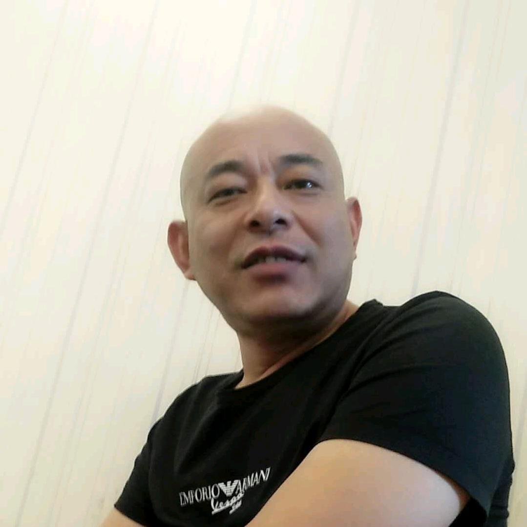 潇洒光头哥