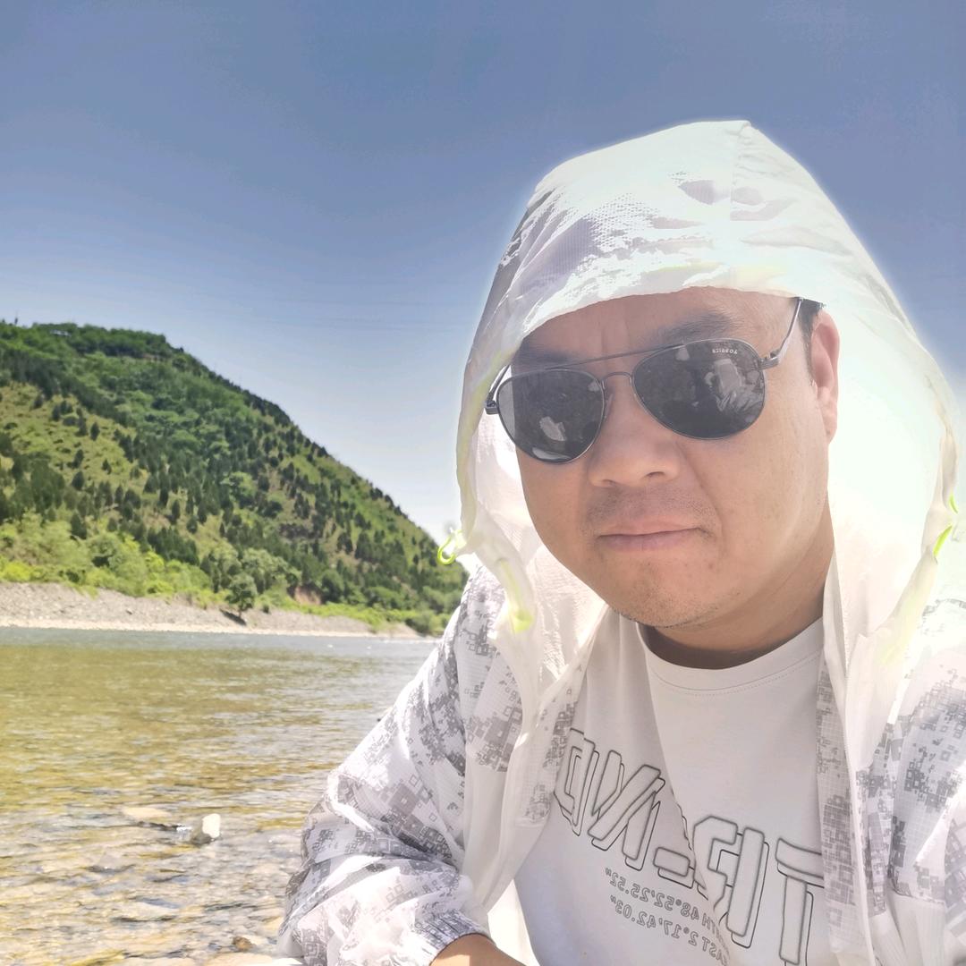 @刘  小刘