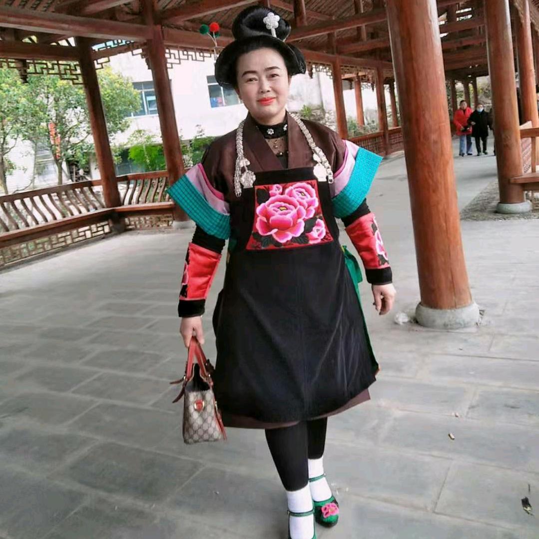 苗族盛装加工（啊榜）