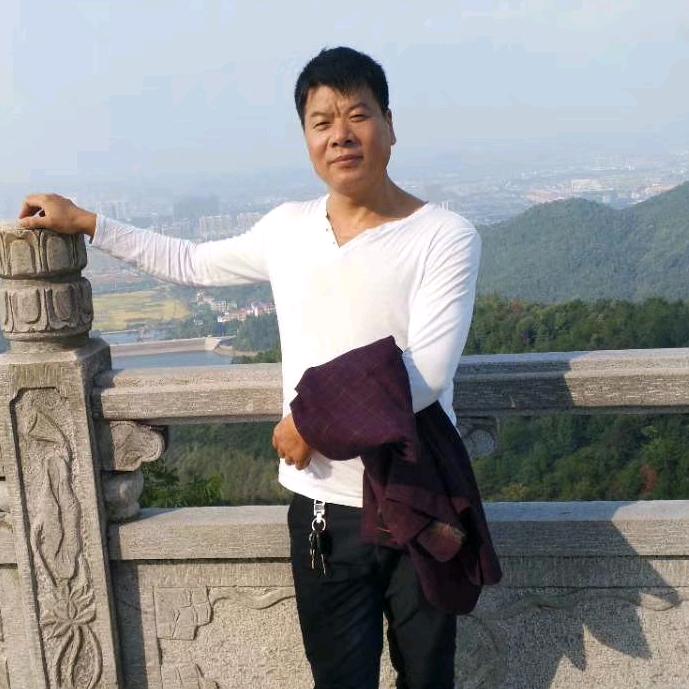 卢炳忠工程机械