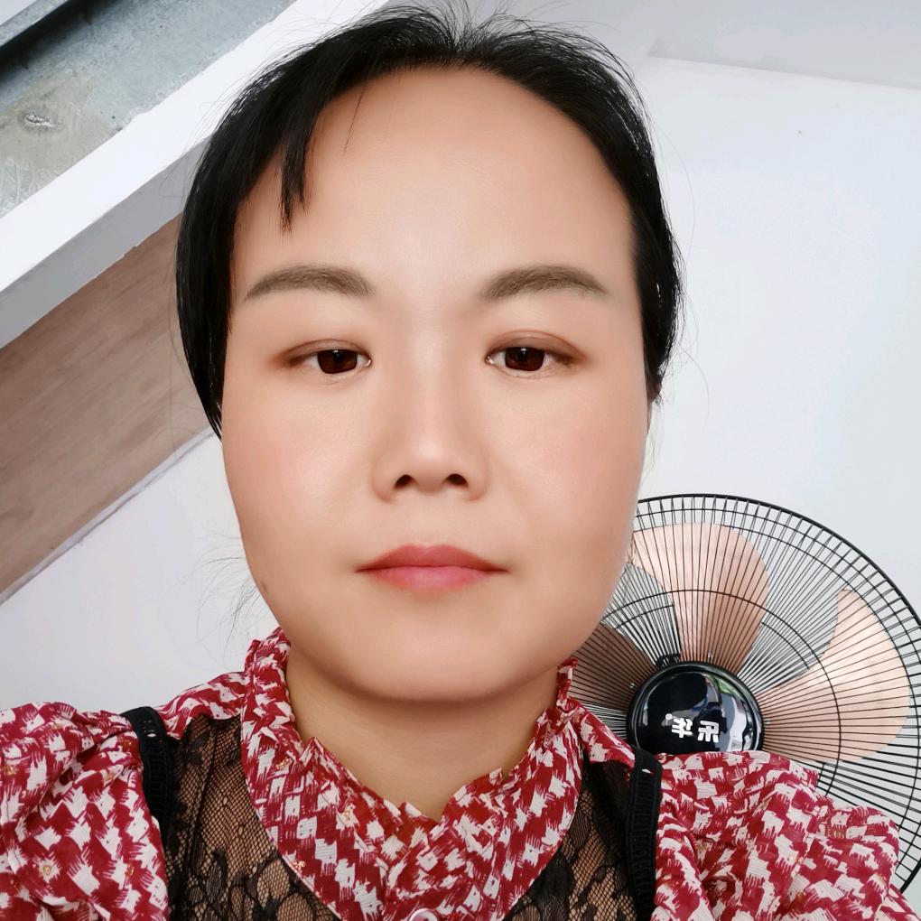 万国旅行社阿琴