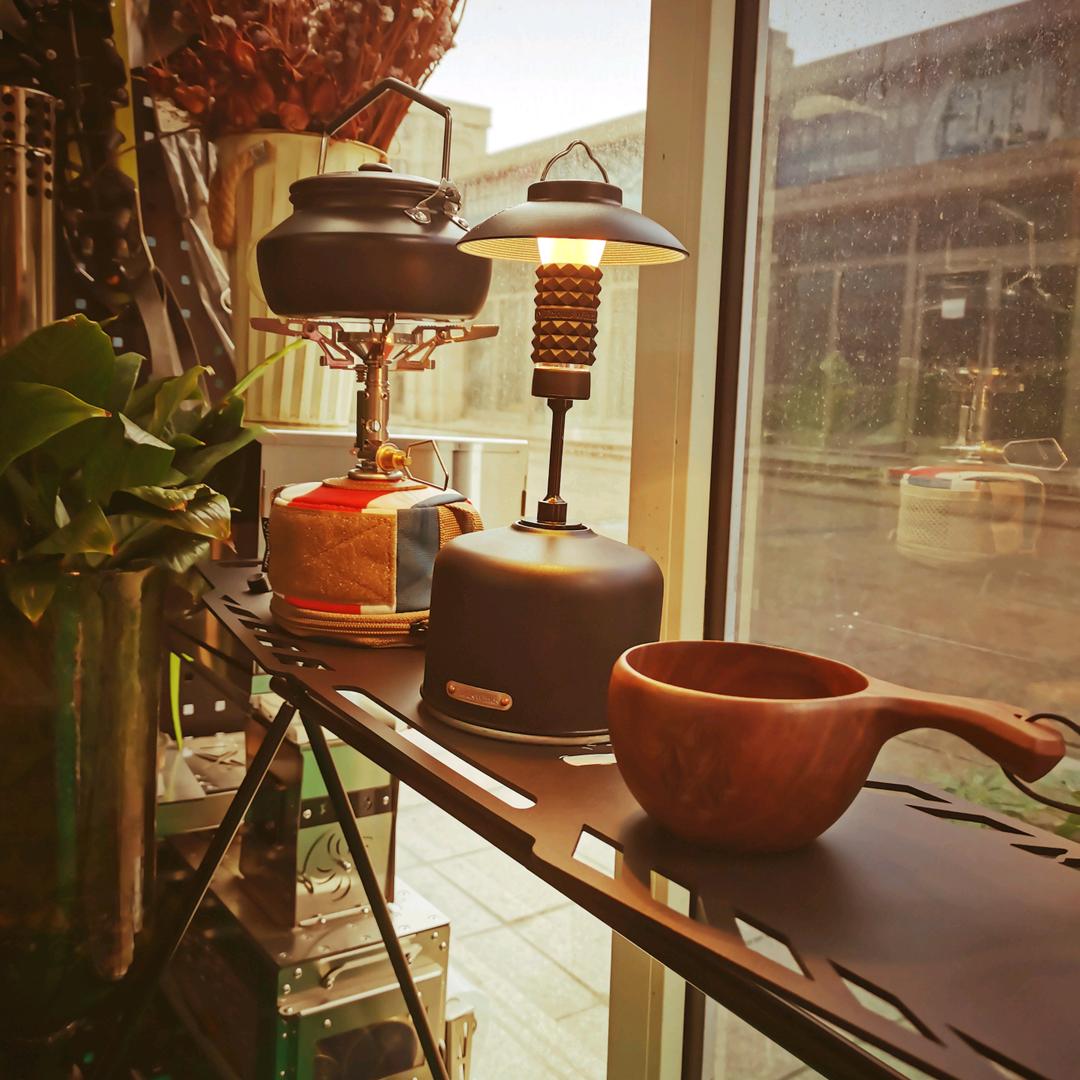 探索户外装备鞋服店