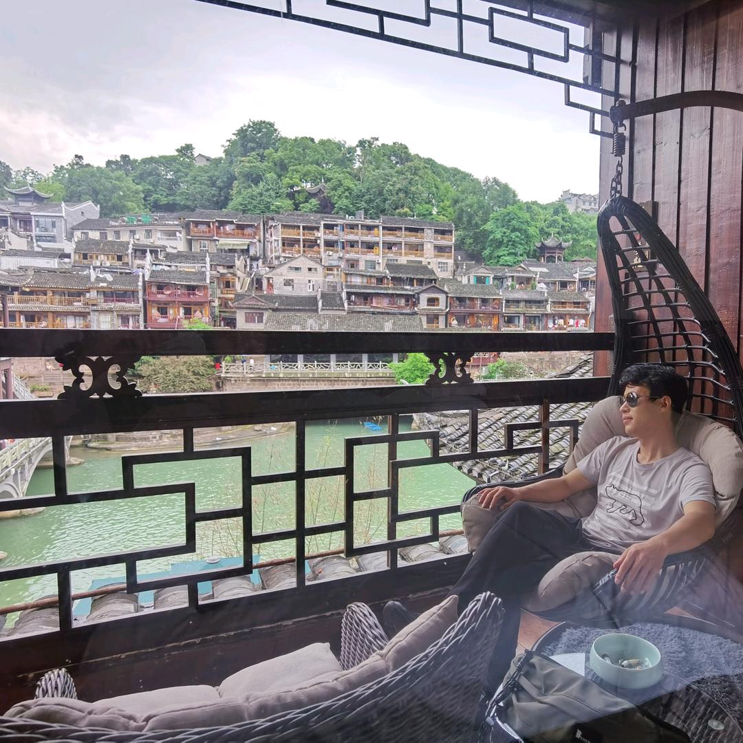 宁波市江北三少二手车经纪有限公司