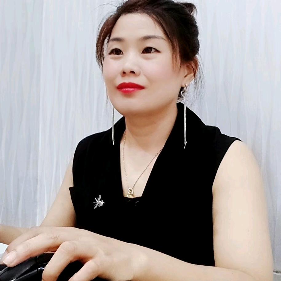 穿着得体杨太太