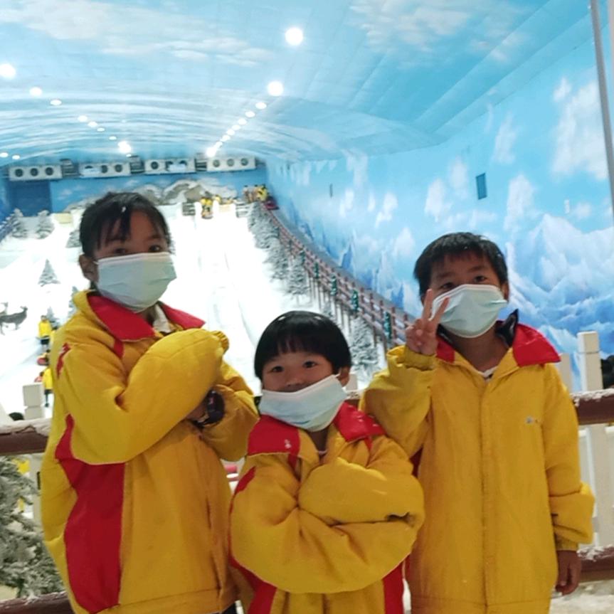 桃子😇和豆豆😜