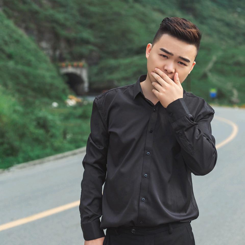 越长越硬的耳朵