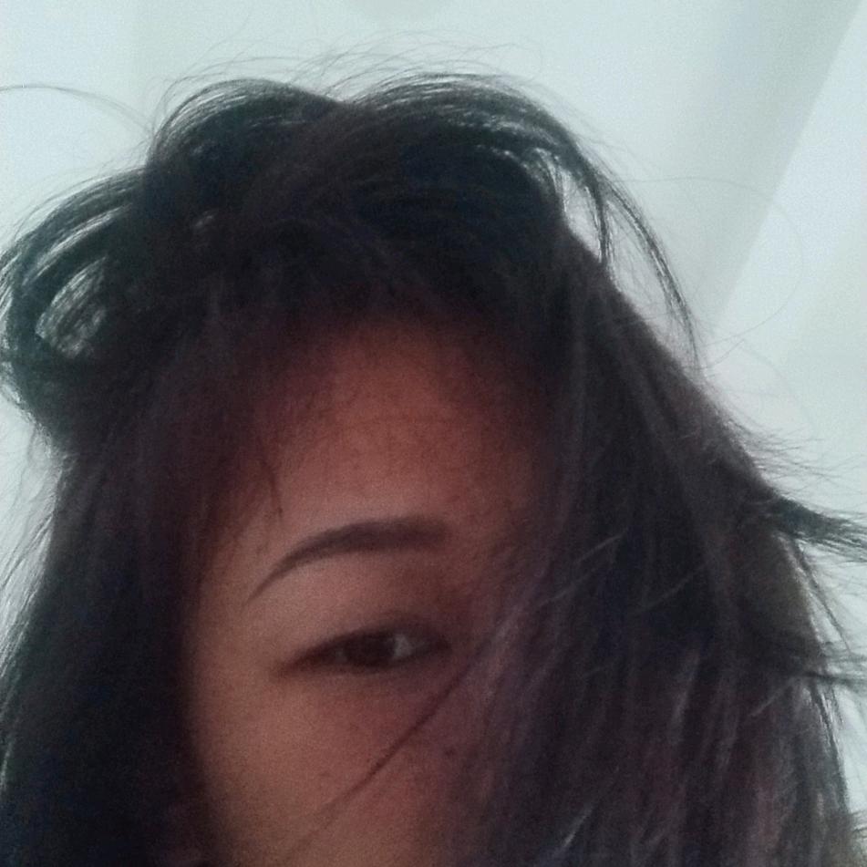 头发乱乱的阿姨