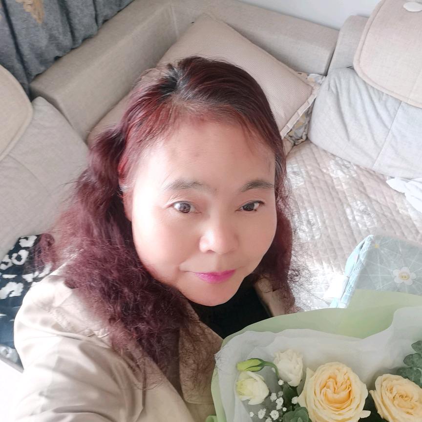 贵州何姐早上9点10开播