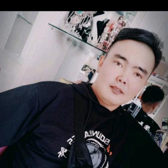 乌鲁木齐汽车配件装横用品批发