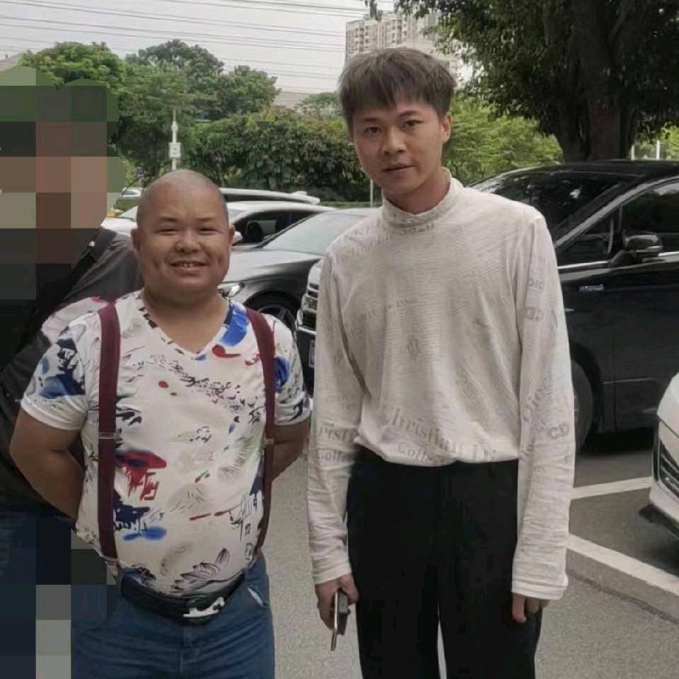 东莞光头强二手车