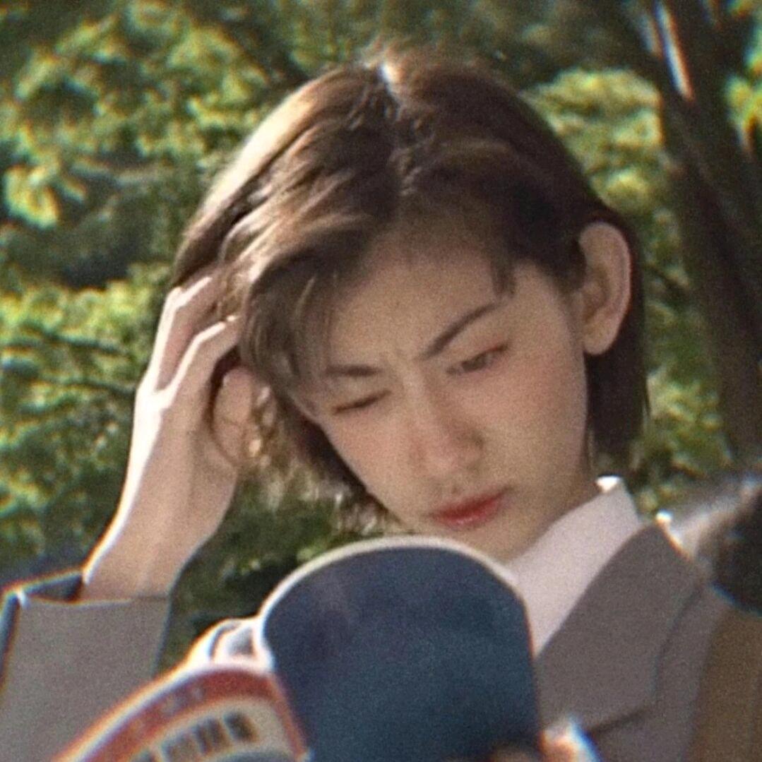 那那那娜娜你在干什么