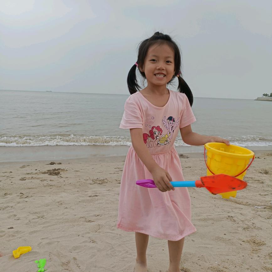 吕小小
