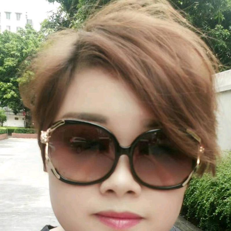 云颖服饰