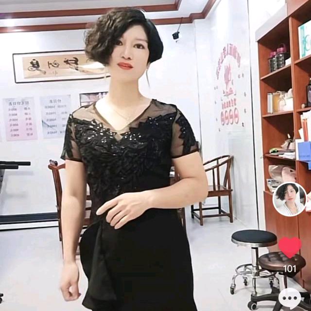 嘉柏丽人，浮宫眉匠