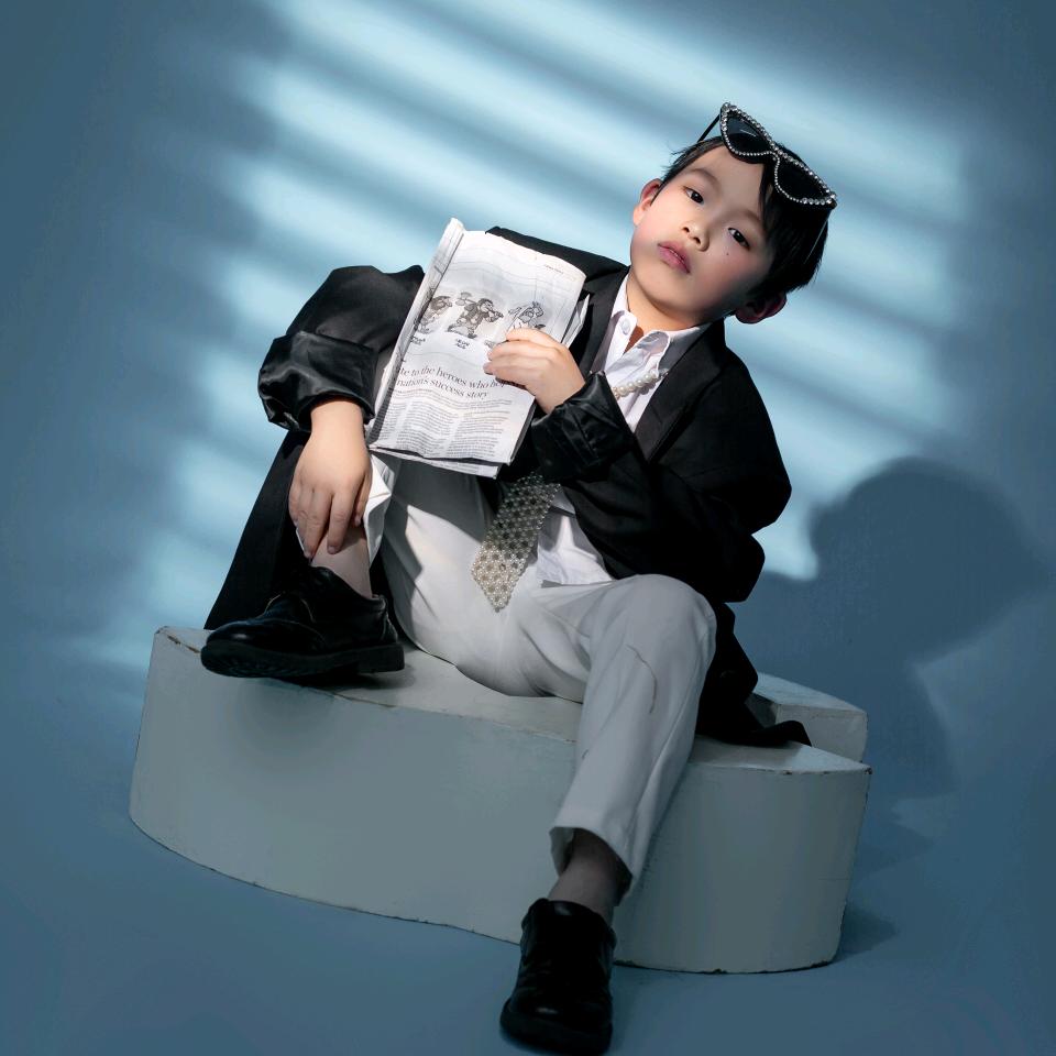 爱跳舞的小团子