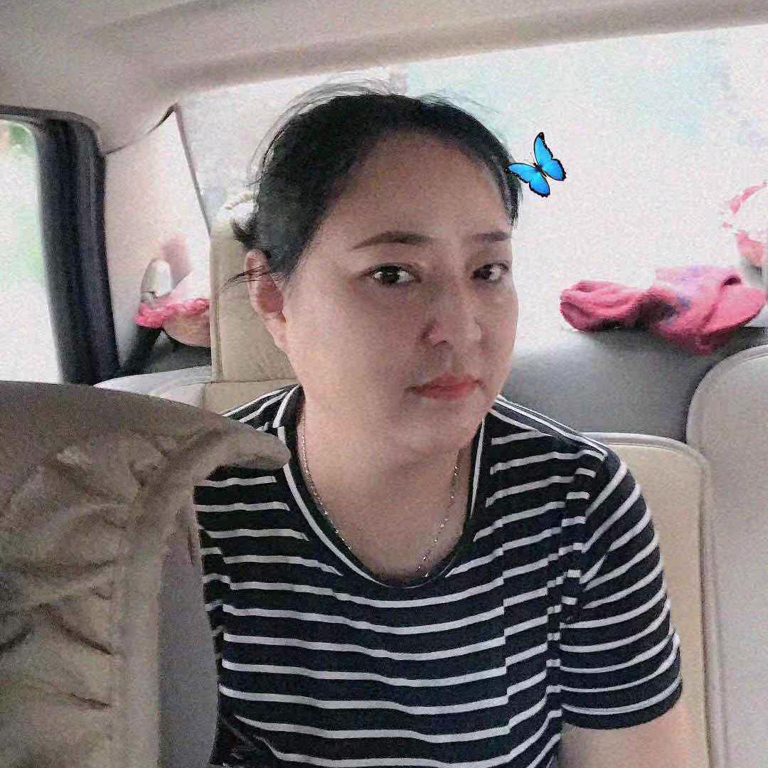 燕子，笑看人生。