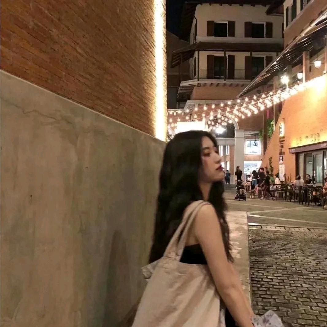 黑框小眼镜