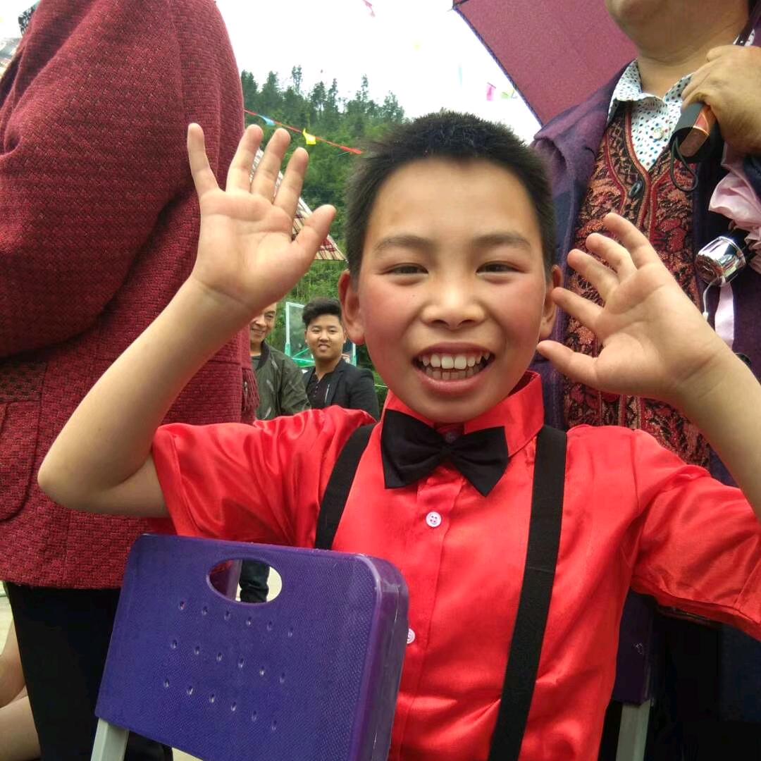 欣欣向荣楼下