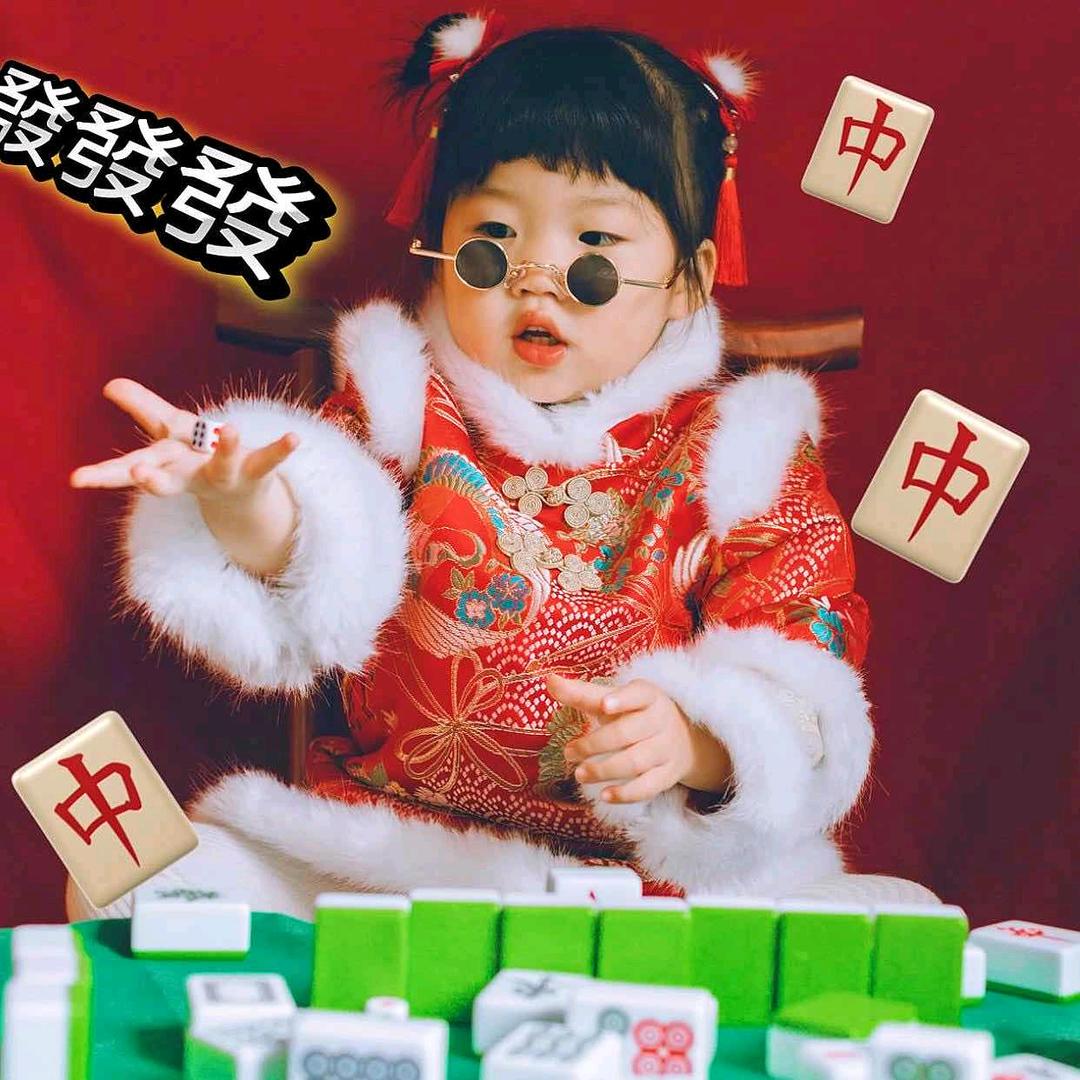 晶_(._.)_晶