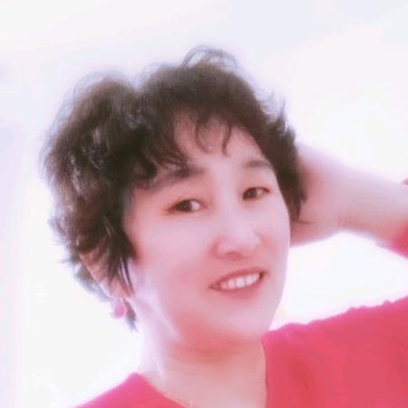 蒙恩穿搭