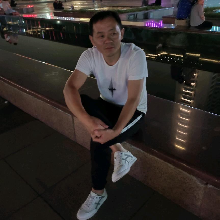 卫华