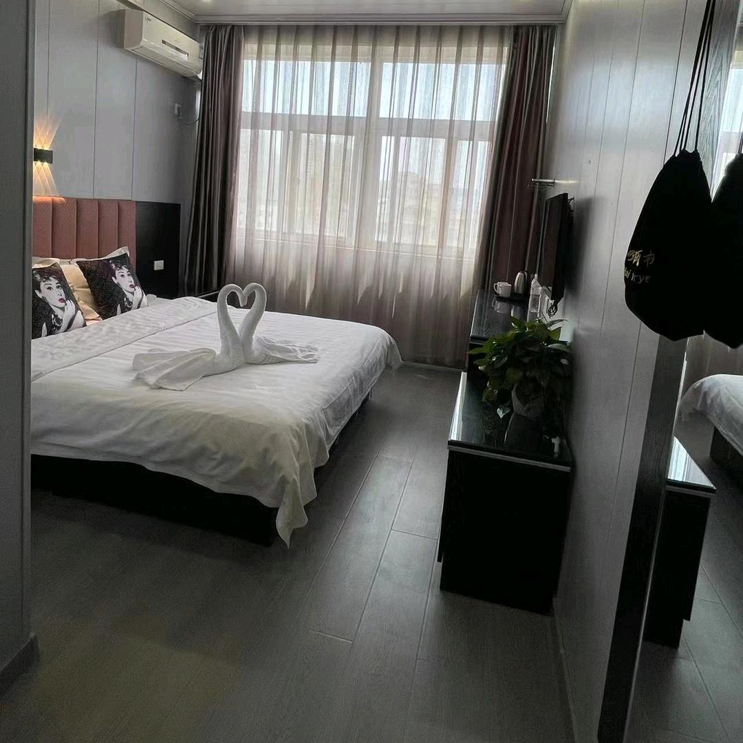 美天酒店晴朗的天空@