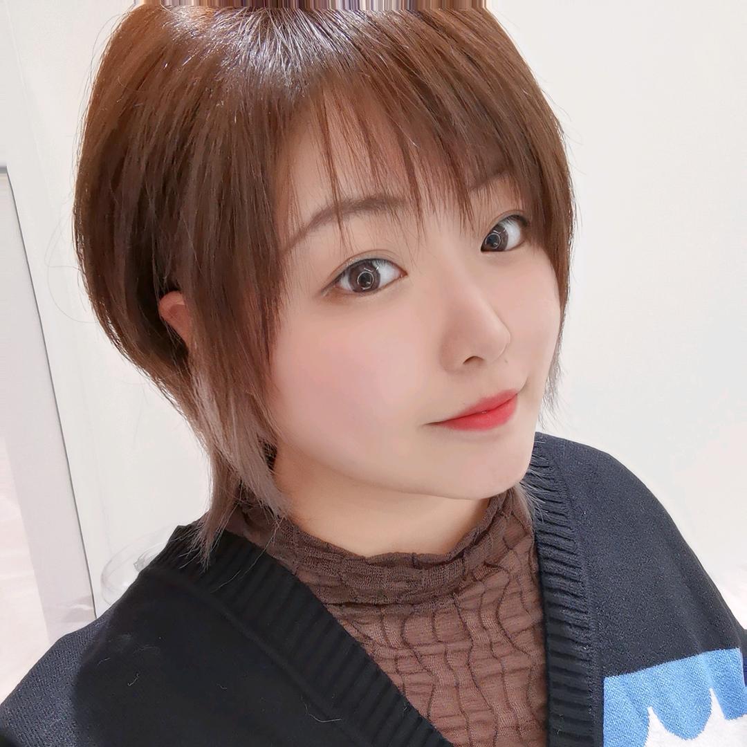 立东海鲜家的小菇凉