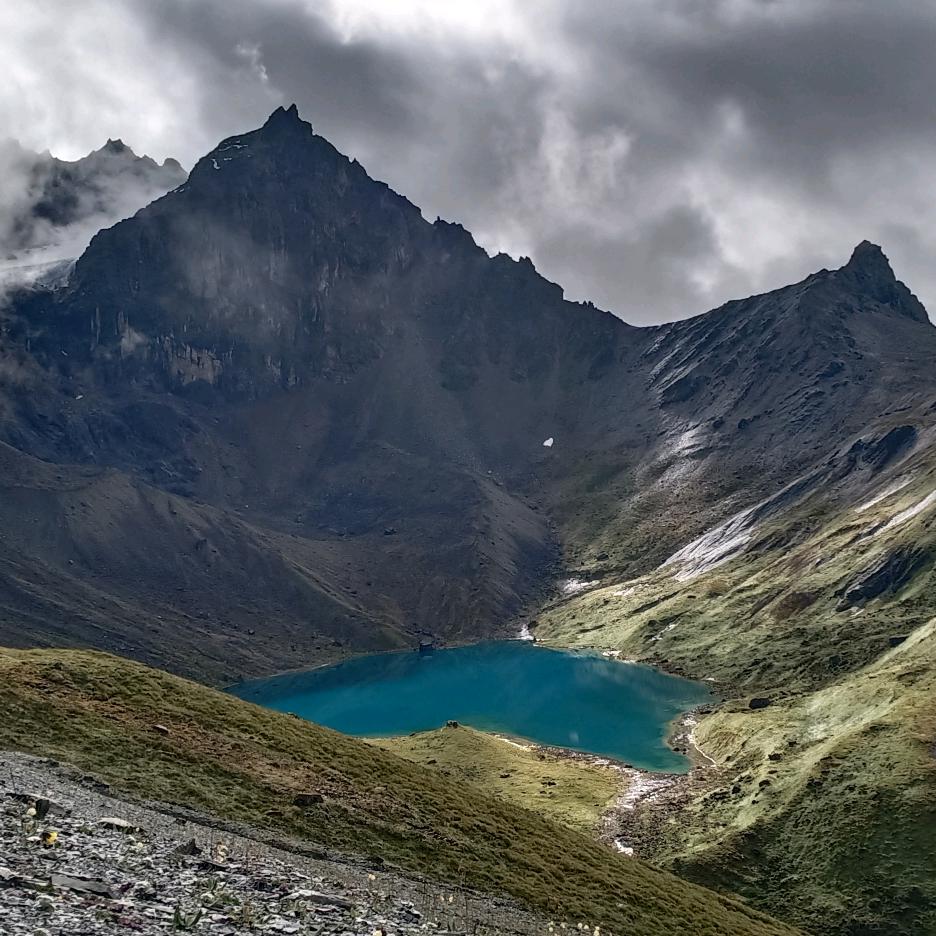 远方的高山