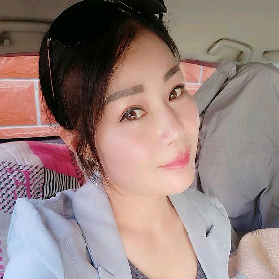 英子