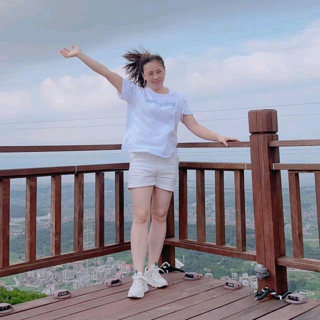 小杨小杨喜气洋洋