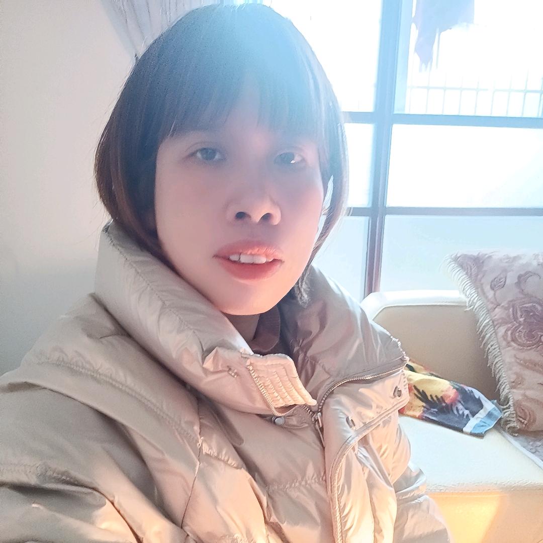 何必在忆