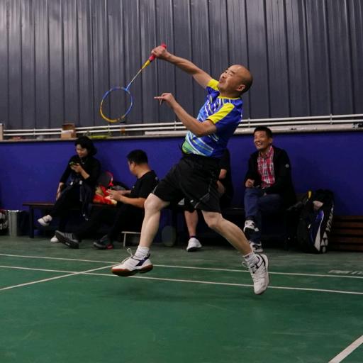 一诚陪练羽毛球