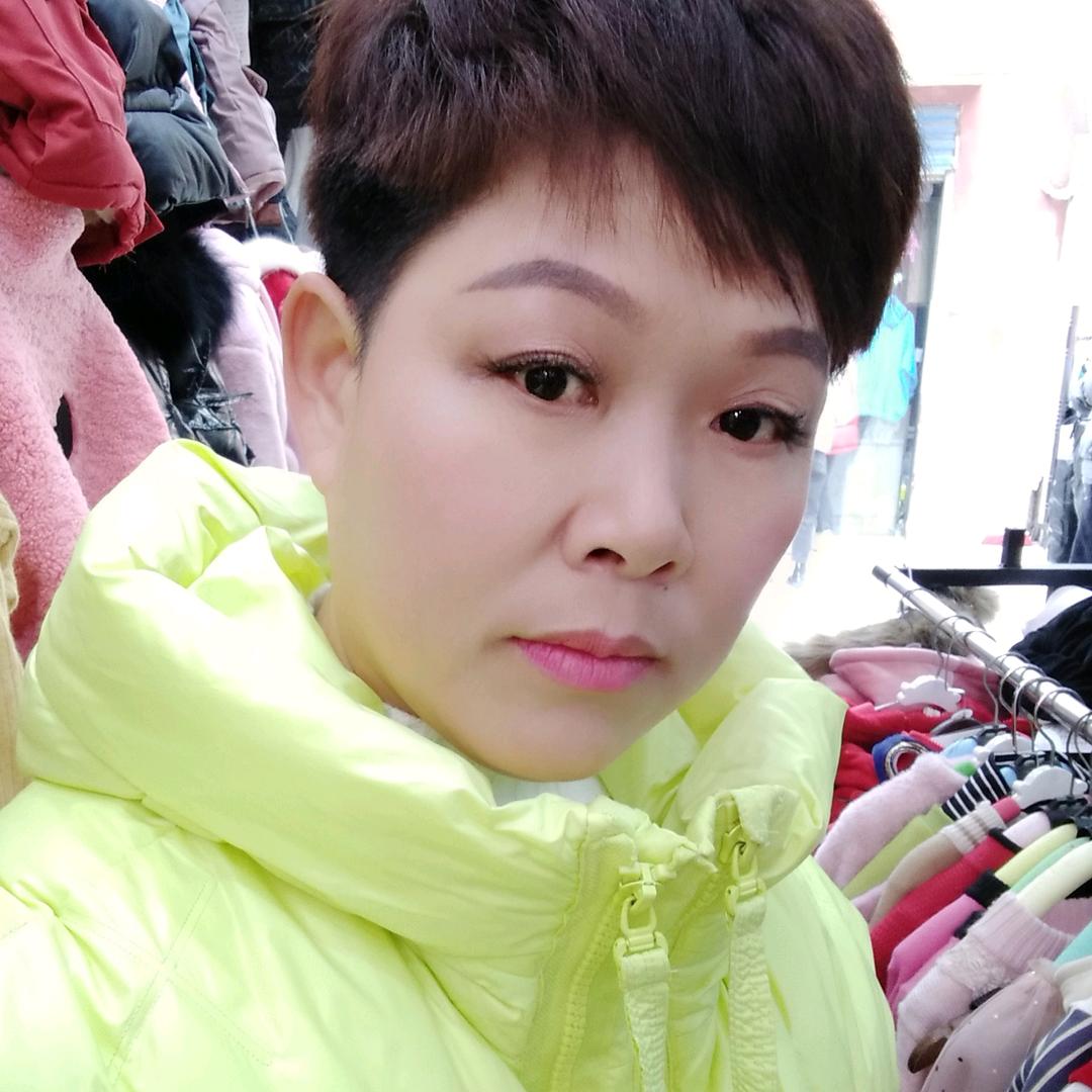 喜欢开大车的女司机