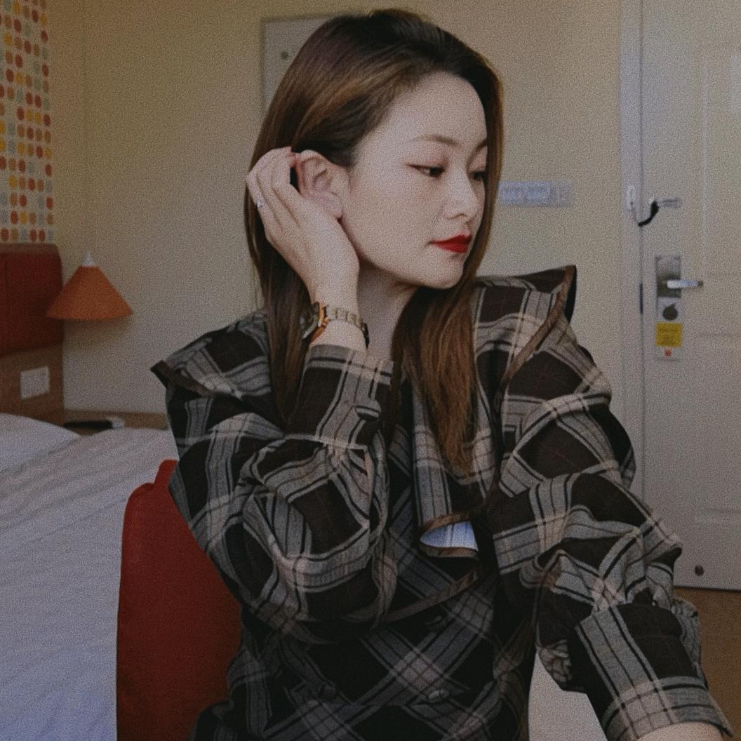 罗小姐