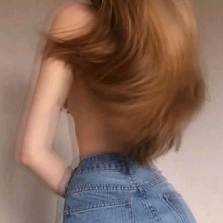 七号楼的小少女