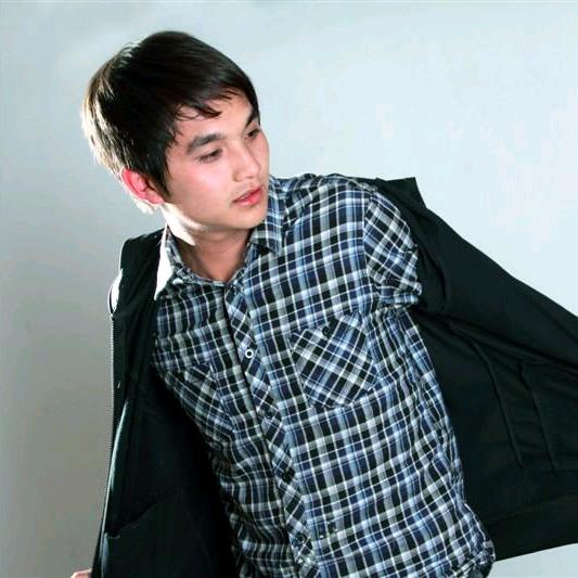 奋斗是青春最亮丽的底色
